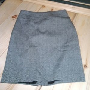 Ann Taylor Grey Skirt Size 8P